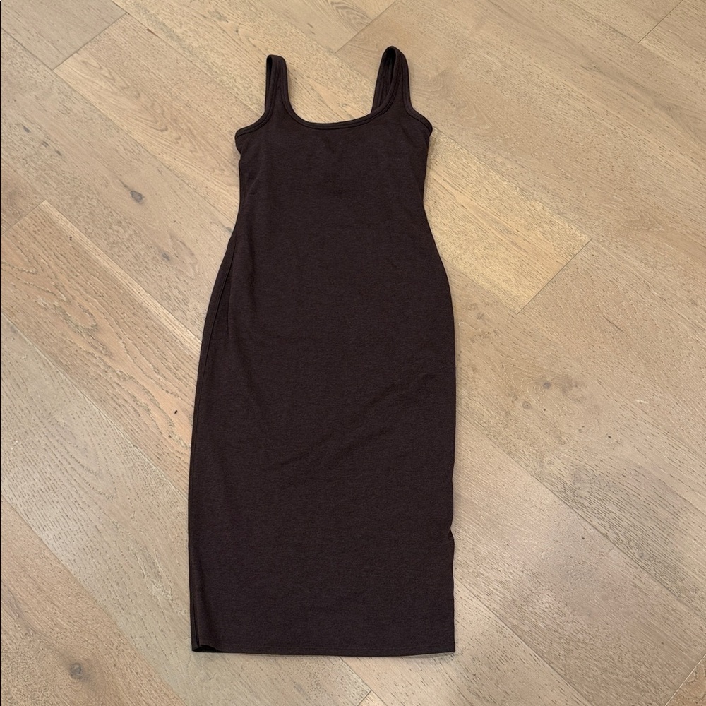 Vuori Halo Essential Dress - Picture 3 of 5